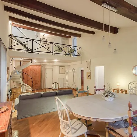 Altana Apartment